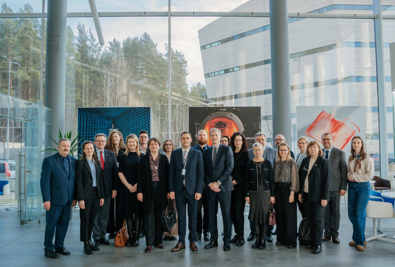 FTMC komanda ir Europos šalių diplomatai. Juditos Vadeikės nuotrauka