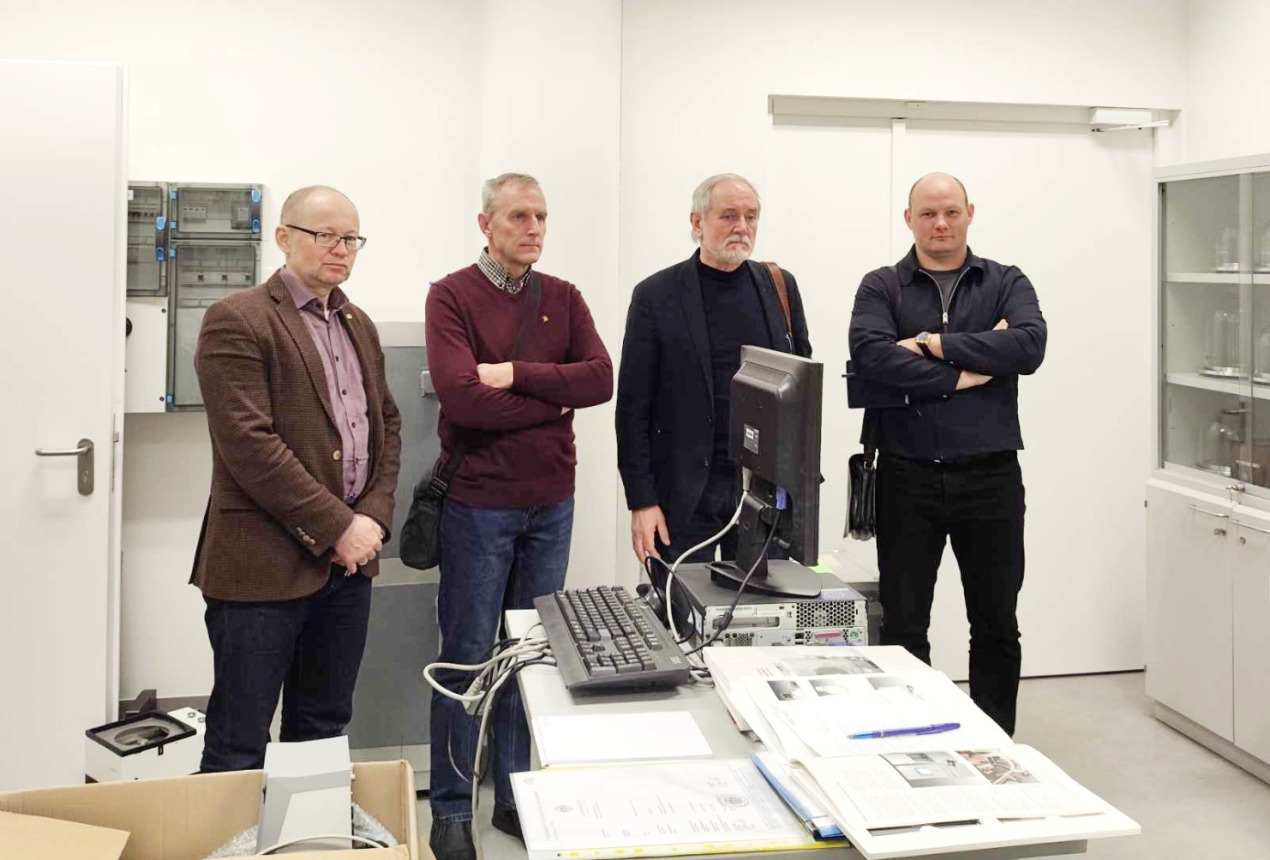 Nacionalinio metrologijos instituto ir LEI atstovai. LEI nuotrauka