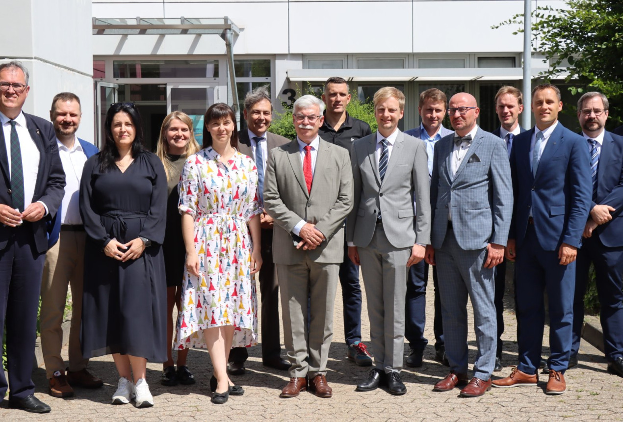 Lithuanian delegation at the Fraunhofer Institute for Communication, Information Processing and Ergonomics. Third from the right - FTMC Director Prof. Dr. Ramūnas Skaudžius. Photo: Simona Pūkienė
