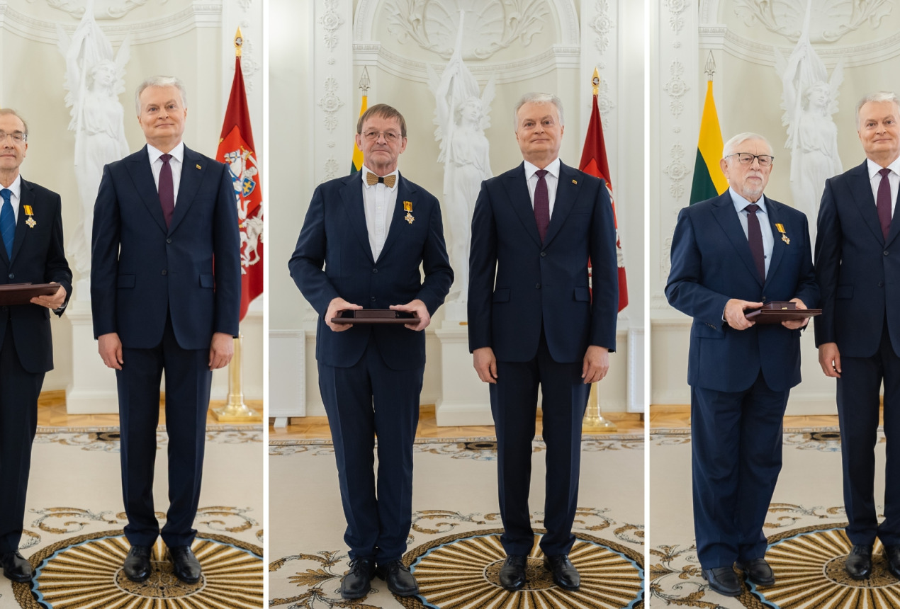 Prof. habil. dr. Gediminas Niaura, Dr. Gediminas Račiukaitis, Prof. habil. dr. Vidmantas Remeikis ir prezidentas Gitanas Nausėda. Eitvydo Kinaičio / Lietuvos Respublikos Prezidento kanceliarijos nuotraukos