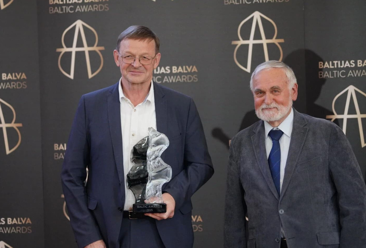 Dr. Gediminas Račiukaitis ir prof. habil. dr. Leonas Valkūnas. Jauns.lv / Martinšo Ziderso nuotrauka